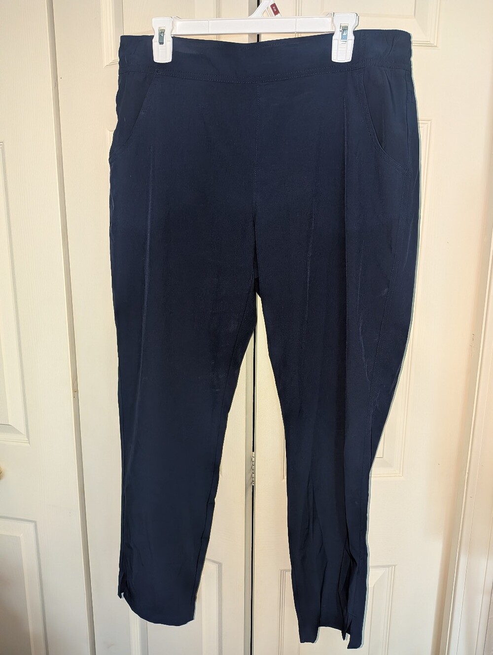 Eddie Bauer Navy Pull-On Straight Leg Pants